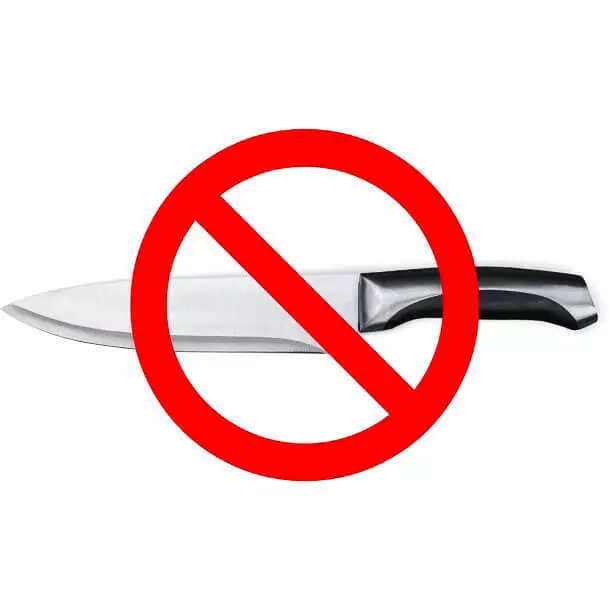 sushi bar divieto chiedere coltello cameriere chef galateo