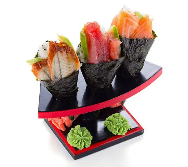 Receta innovadora de sushi temaki
