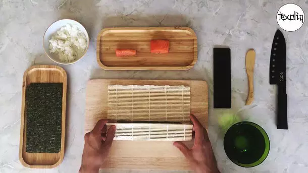 Traditionellt hosomaki sushi recept steg 5