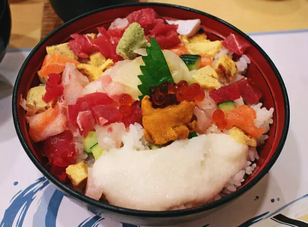 Japanische Küche Kaisen-don